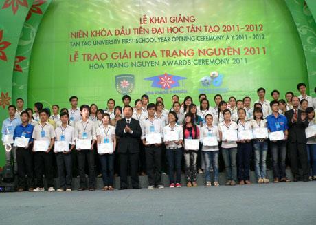 Long An: Gần 1.800 học sinh, sinh viên nhận giải thưởng Hoa Trạng nguyên 