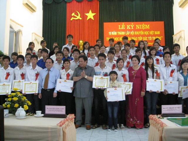 Tuyên Quang: “Học bổng Tân Trào tiếp sức đến trường”
