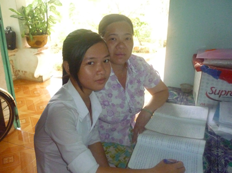 Bình Định: Cô học trò mồ côi học giỏi