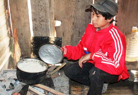 Nghệ An: Phân bổ hơn 2.222 tấn gạo cho học sinh khó khăn