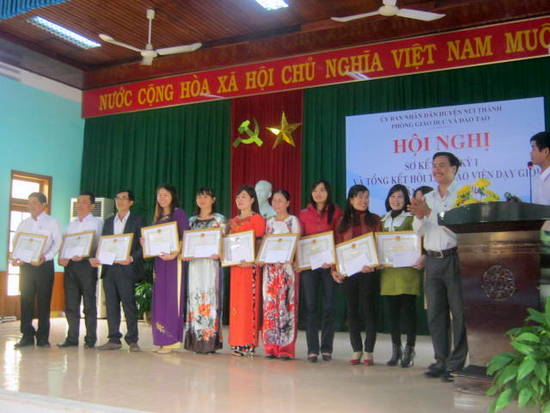 Quảng Nam: Thầy giáo huyện Núi Thành thi đua học tập và làm theo gương đạo đức Hồ Chí Minh