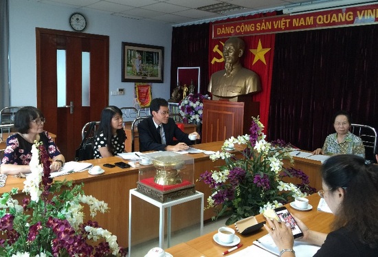 GS-TS Nguyễn Thị Doan,Chủ tịch Hội Khuyến học Việt Nam làm việc với UNESCO