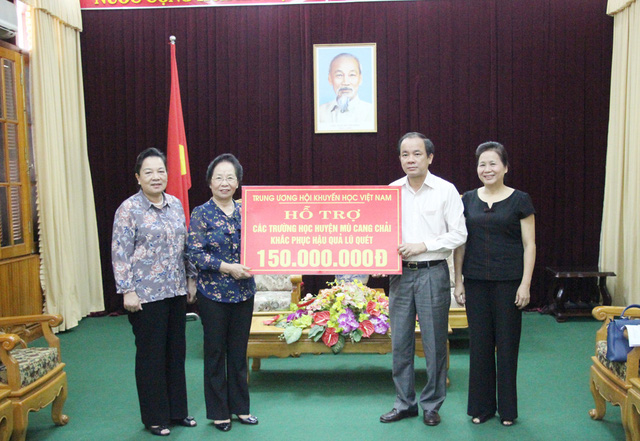  Quỹ Khuyến học Việt Nam ủng hộ 150 triệu đồng giúp đỡ các trường học ở vùng lũ Yên Bái