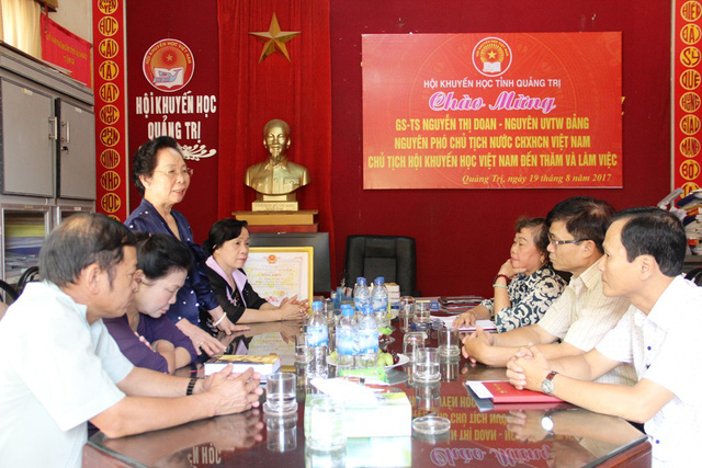 Chủ tịch Nguyễn Thị Doan làm việc với Hội Khuyến học tỉnh Quảng Trị