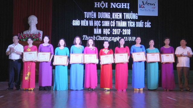 Nghệ An: Trao thưởng cho 170 giáo viên, học sinh đạt thành tích xuất sắc