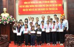 Phó Thủ tướng Trương Hòa Bình trao 200 suất học bổng đến học sinh nghèo tại Đắk Lắk