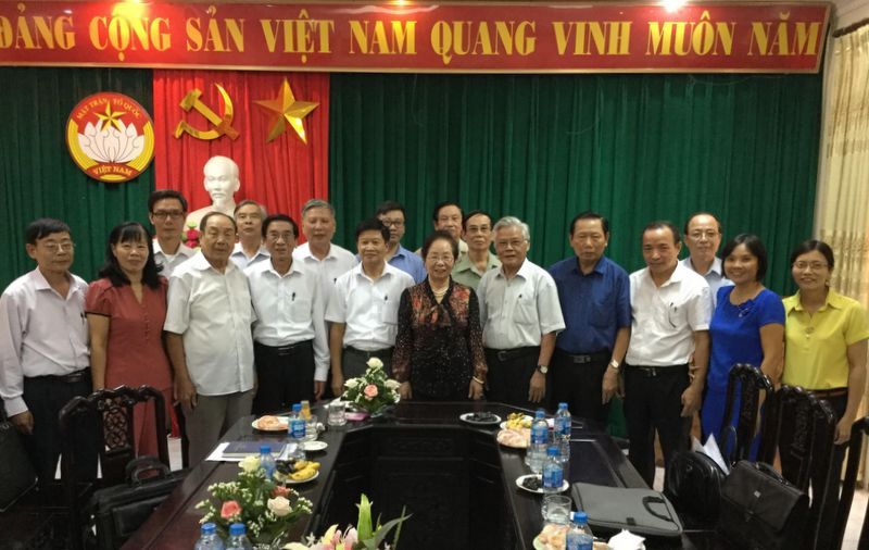 Chủ tịch Hội KHVN làm việc với Thường trực Hội Khuyến học tỉnh Hà Nam.