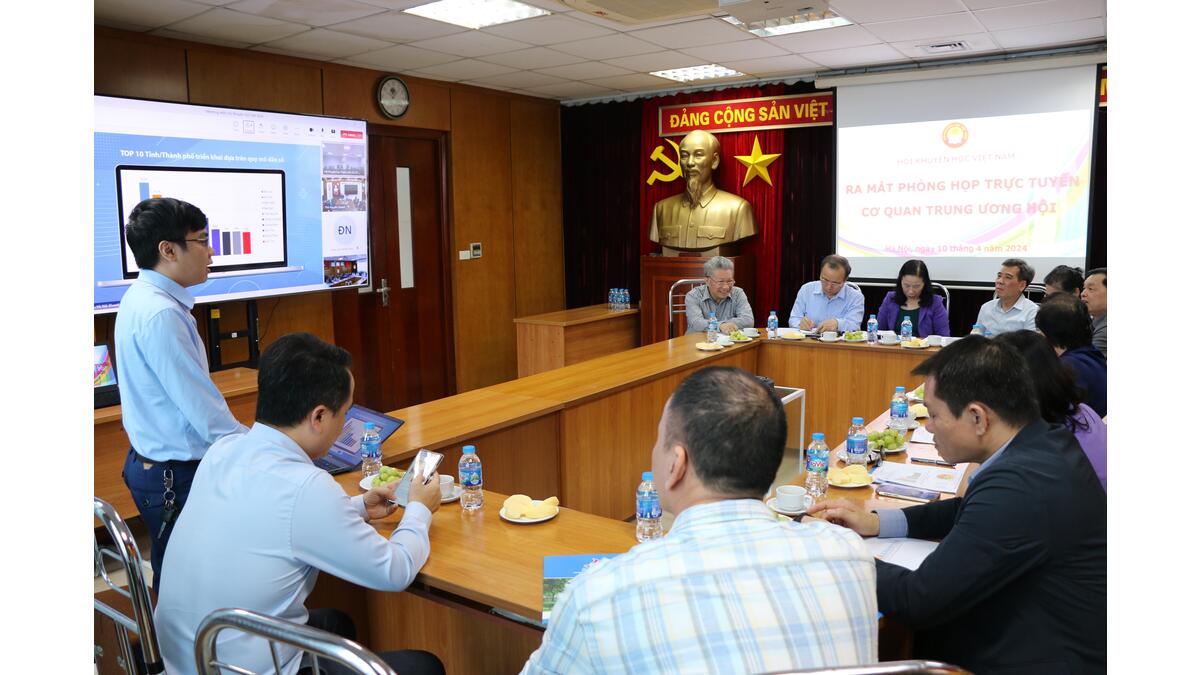 Hội Khuyến học Việt Nam phối hợp với Trường Đại học Mở Hà Nội ra mắt phòng họp trực tuyến