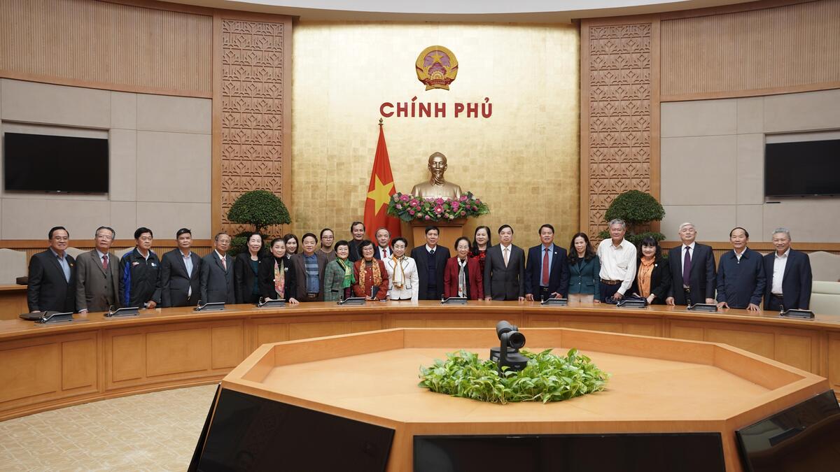 Phó Thủ tướng Lê Thành Long làm việc với Ban Thường vụ Hội Khuyến học Việt Nam