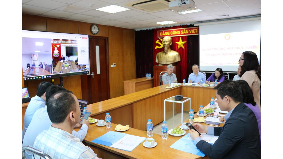 Hội Khuyến học Việt Nam phối hợp với Trường Đại học Mở Hà Nội ra mắt phòng họp trực tuyến