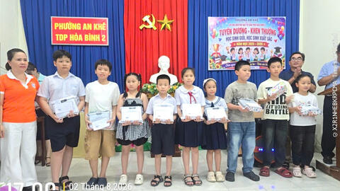 Cảm xúc Tháng Tám