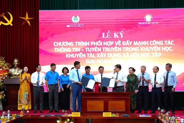Trung ương Hội Khuyến học Việt Nam và Báo Lao động phối hợp đẩy mạnh tuyên truyền xây dựng xã hội học tập