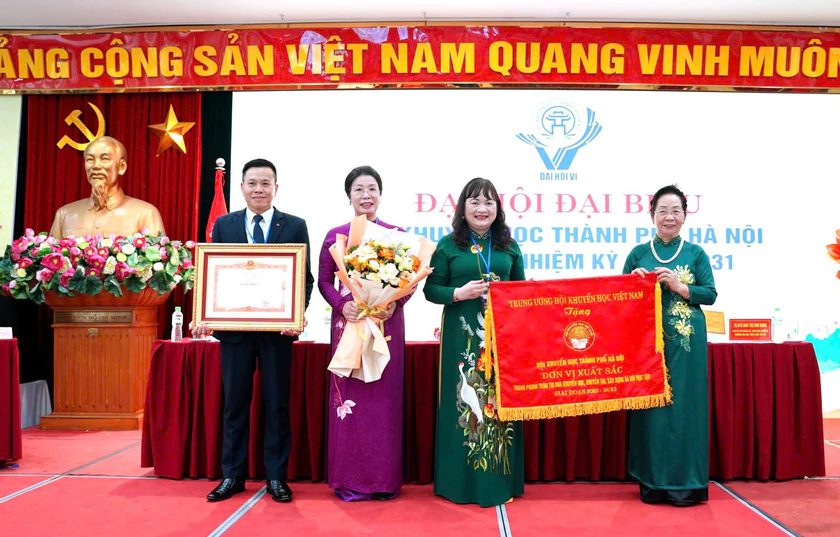 Bà Nguyễn Thị Ngọc Minh tái đắc cử Chủ tịch Hội Khuyến học Hà Nội khóa VI