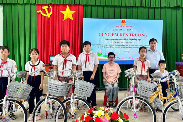 Đồng Nai: Đôi chân khuyết tật và hành trình  vì học sinh nghèo