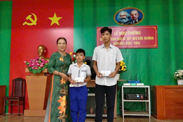 Từ người hỗ trợ, đồng hành đến Chi hội trưởng khuyến học tận tâm ở Đồng Nai