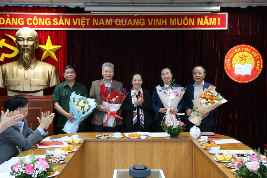 TW Hội KHVN chào mừng ngày thành lập Quân đội nhân dân Việt Nam 22/12/2025