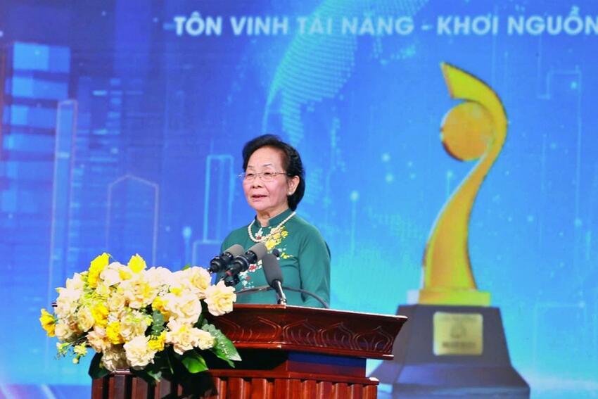 Giải thưởng Nhân tài Đất Việt tôn vinh trí tuệ Việt Nam, khơi dậy tinh thần đổi mới, sáng tạo, cống hiến