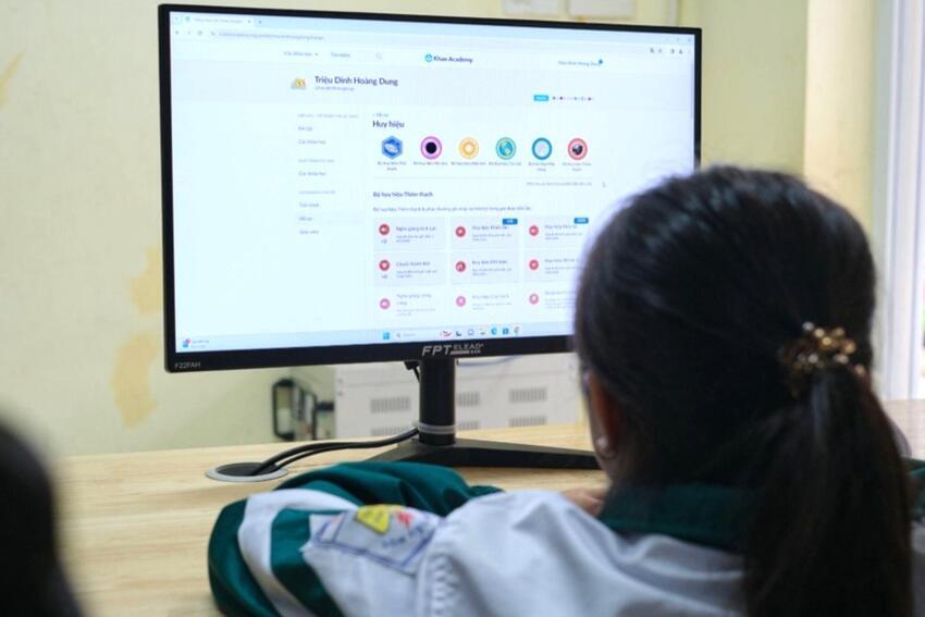 "Bình dân học vụ số": Khi công nghệ mở rộng cơ hội học tập cho toàn dân