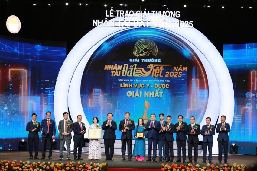 Tác giả/nhóm tác giả các công trình đạt Giải thưởng "Nhân tài Đất Việt" năm 2025 thuộc lĩnh vực Y - Dược