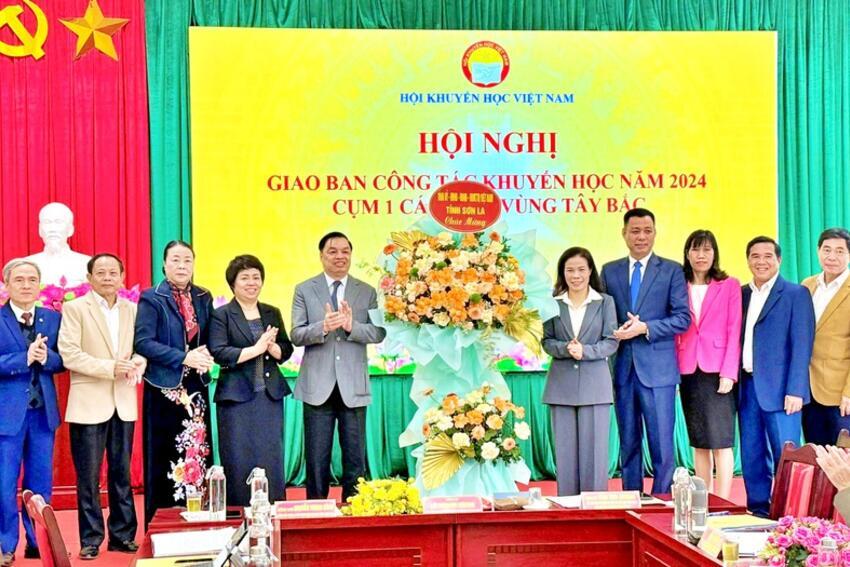 Cụm khuyến học Tây Bắc giao ban công tác khuyến học 2024