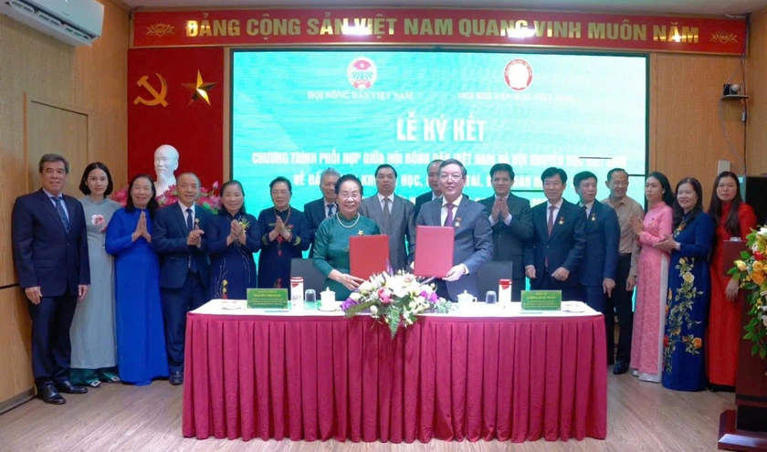 Hội Khuyến học Việt Nam và Hội Nông dân Việt Nam ký kết chương trình phối hợp giai đoạn 2025-2030