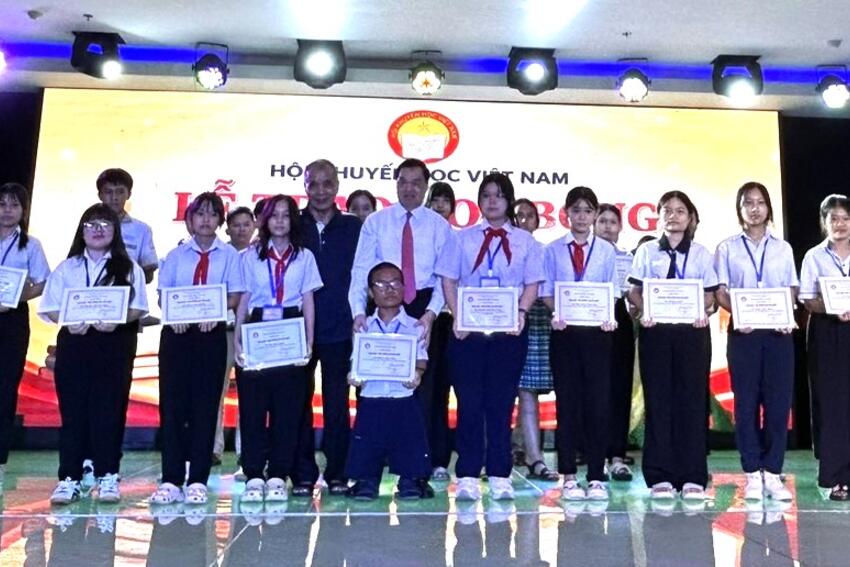 Khi tình yêu thương chắp cánh cho tinh thần học tập