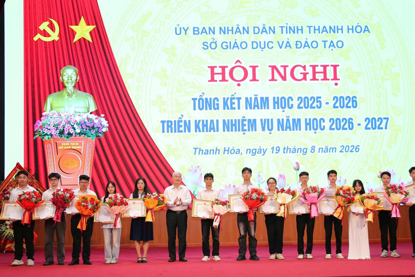 Thanh Hóa: Hội Khuyến học trao thưởng cho học sinh đạt thành tích xuất sắc trong kỳ thi tốt nghiệp Trung học phổ thông năm 2026