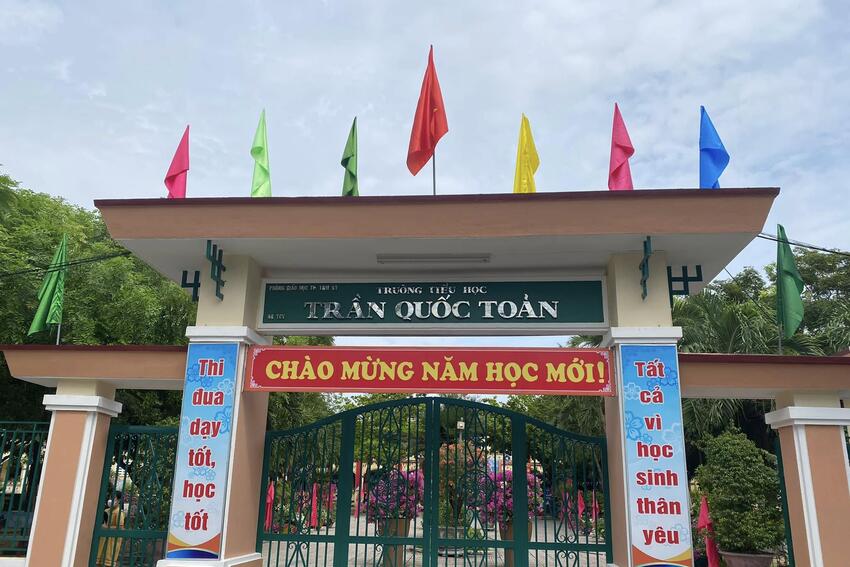 Tên trường xưa, một miền ký ức