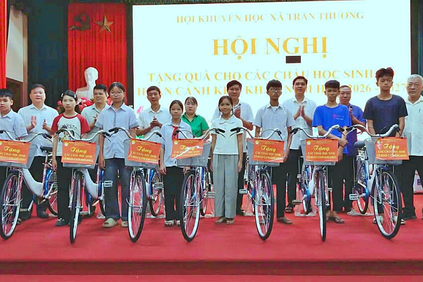 Khuyến học Ninh Bình lan tỏa yêu thương, tiếp sức gần 33.000 học sinh tới trường
