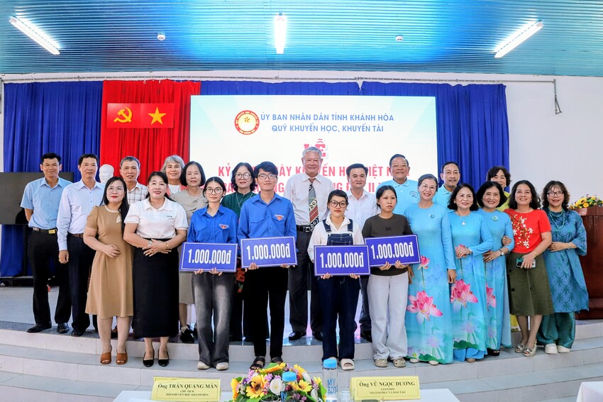 Khánh Hòa: Tổ chức Lễ Kỷ niệm Ngày Khuyến học Việt Nam, trao học bổng và phát động Tuần lễ Hưởng ứng Học tập suốt đời năm 2026