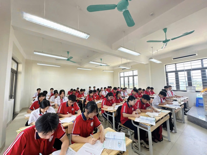 Quảng Ninh: Chung tay, tiếp sức cho giáo dục vùng khó - Ảnh 2.