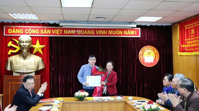 Tôn vinh trí tuệ Việt: Nhân tài Đất Việt tiếp sức cho y học và tuổi trẻ sáng tạo - Ảnh 10.