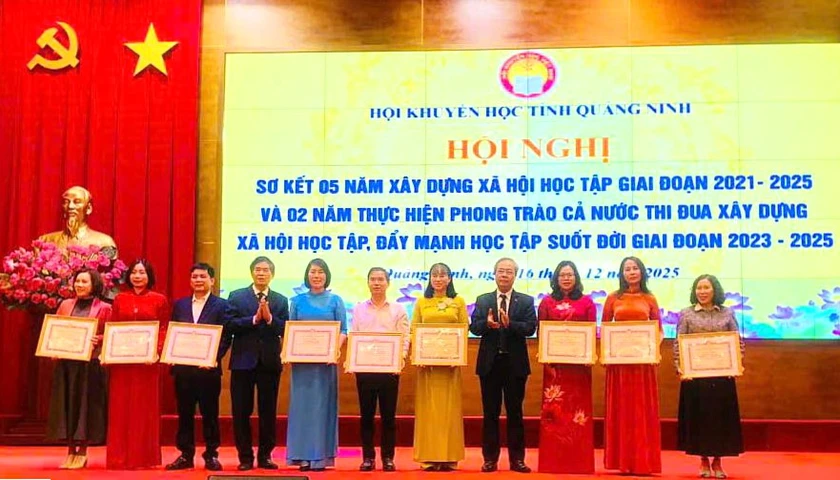 Hội Khuyến học tỉnh Quảng Ninh đẩy mạnh thi đua xây dựng xã hội học tập, học tập suốt đời - Ảnh 1.