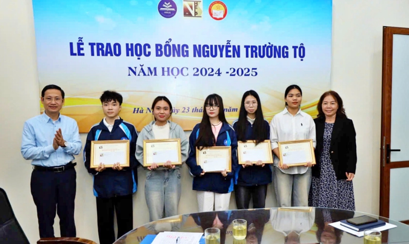 Quỹ Khuyến học Việt Nam cùng nhà tài trợ trao học bổng Nguyễn Trường Tộ - Ảnh 5.