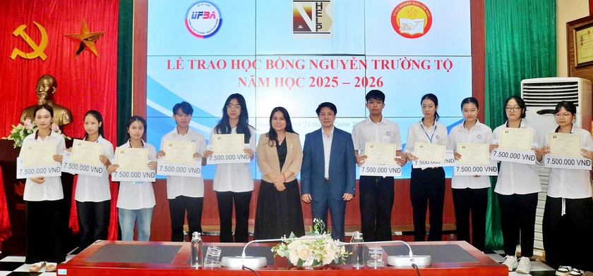 Quỹ Khuyến học Việt Nam cùng nhà tài trợ trao học bổng Nguyễn Trường Tộ - Ảnh 14.