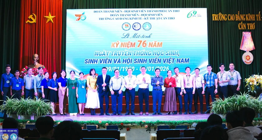 Hội Khuyến học Thành phố Cần Thơ trao 95 suất học bổng khuyến học, khuyến tài năm 2026 - Ảnh 5.