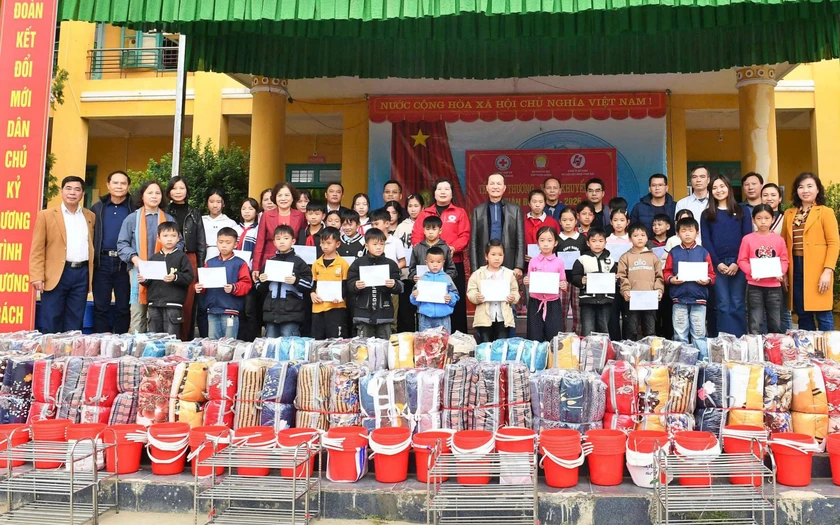 Tết yêu thương - Xuân Khuyến học 2026 ấm áp nghĩa tình nơi vùng cao Hồng Thái - Ảnh 1.