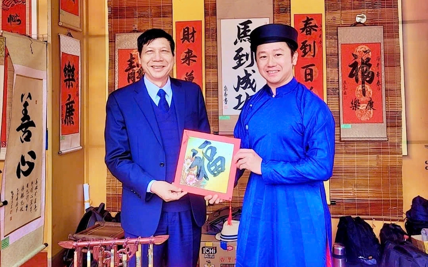 Chủ tịch Hội Khuyến học Hưng Yên: Chuyển đổi số và khuyến học doanh nghiệp là động lực phát triển bền vững - Ảnh 1.