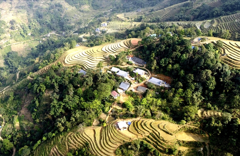 "Thôn số" đưa dịch vụ công đến nhà dân ở vùng cao Bát Xát  - Ảnh 2.