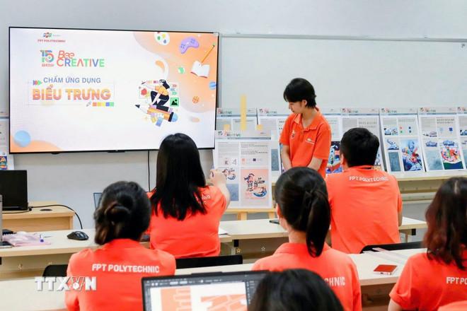 (Ảnh minh họa: Đại Nghĩa/TTXVN) ttxvn-ung-dung-ai-trong-viec-day-va-hoc-tai-ninh-binh.jpg