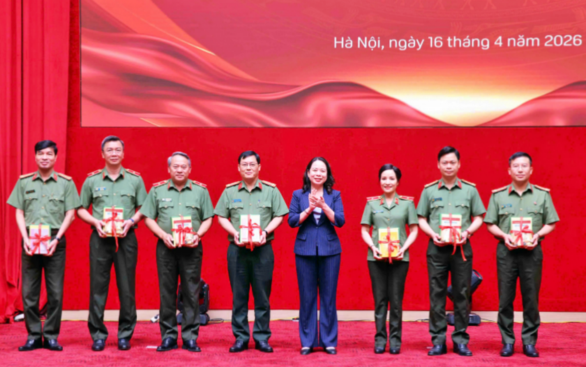 Khai mạc Ngày Sách và Văn hóa đọc Việt Nam trong Công an nhân dân năm 2026 - Ảnh 3.