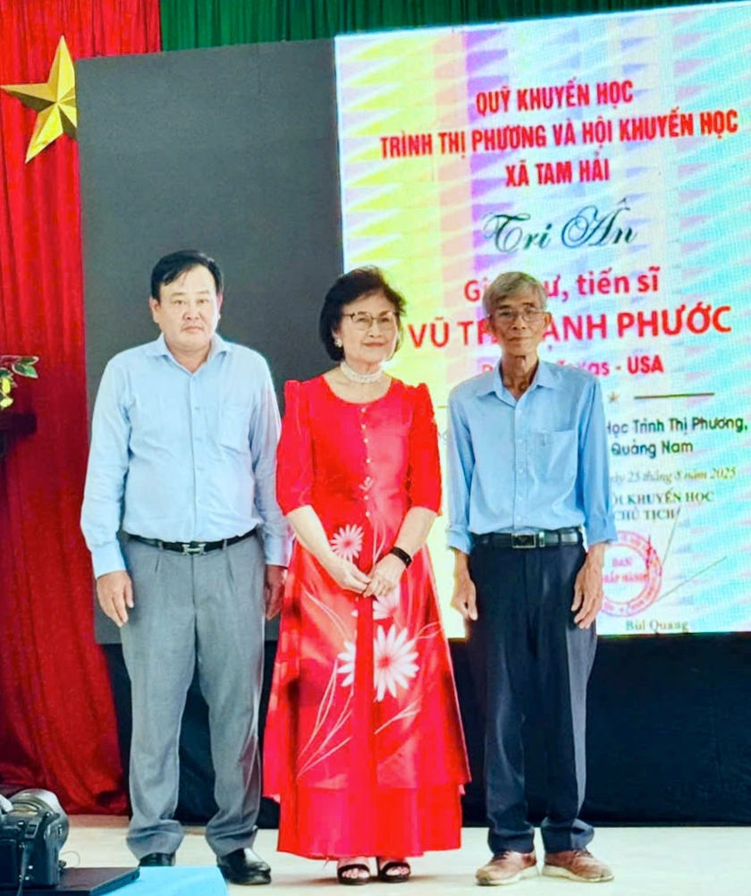 Xã đảo Tam Hải (Đà Nẵng) huy động 434 triệu đồng tiếp sức trẻ em mồ côi vượt khó đến trường - Ảnh 2.