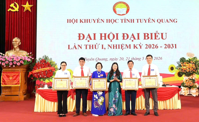 Đại hội Khuyến học tỉnh Tuyên Quang lần thứ I: Đoàn kết, đổi mới, bứt phá bằng chuyển đổi số - Ảnh 3.