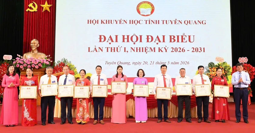 Đại hội Khuyến học tỉnh Tuyên Quang lần thứ I: Đoàn kết, đổi mới, bứt phá bằng chuyển đổi số - Ảnh 4.