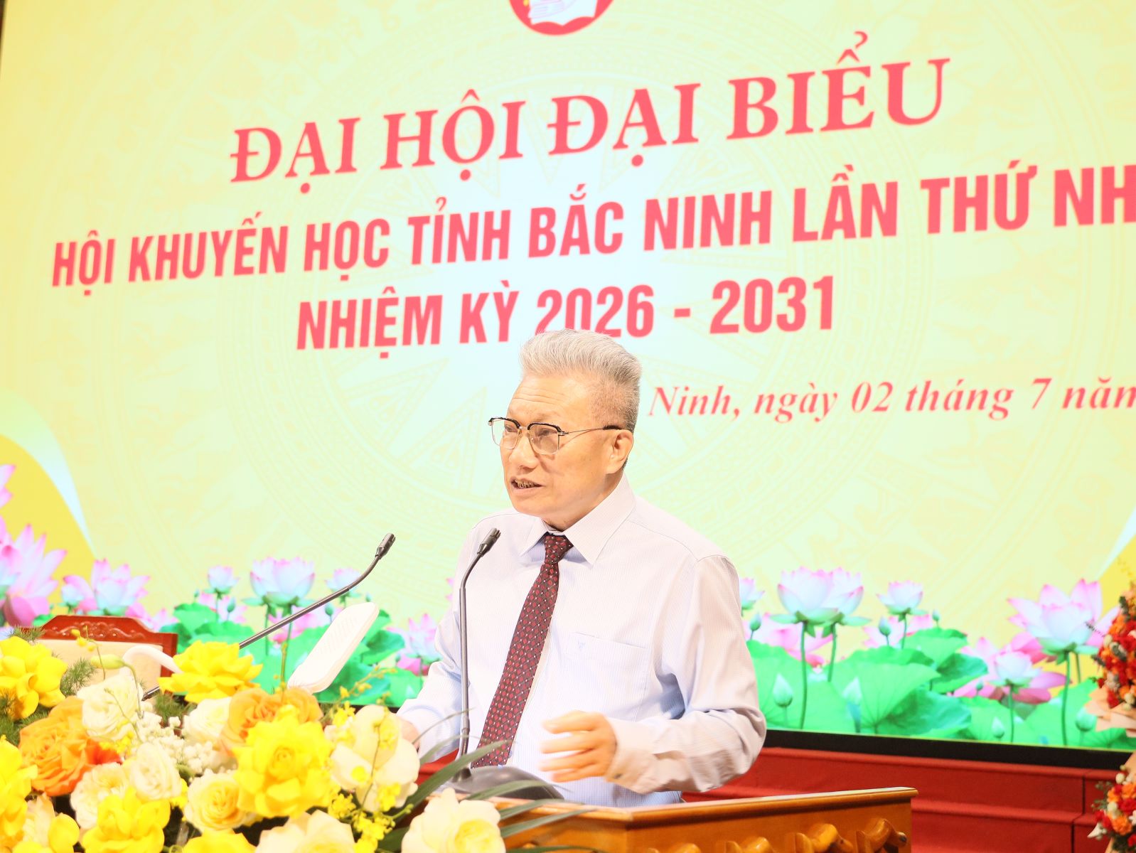 Đồng chí Nguyễn Hồng Sơn - Phó Chủ tịch Trung ương  Hội Khuyến học Việt Nam phát biểu chỉ đạo hội nghị